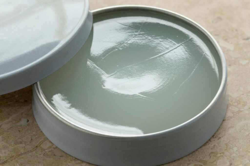 Little open tin with vaseline